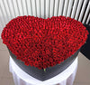 Dev Kalp: Yüzlerce Kırmızı Gül ile Büyüleyici Aşk Sembolü
