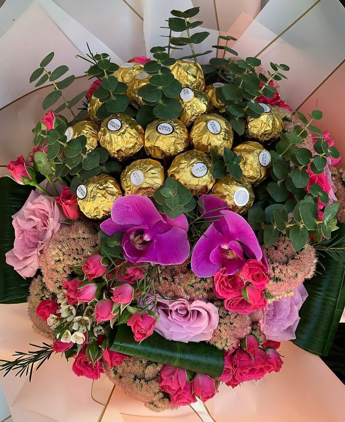 Golden Touch – Composition florale et chocolat