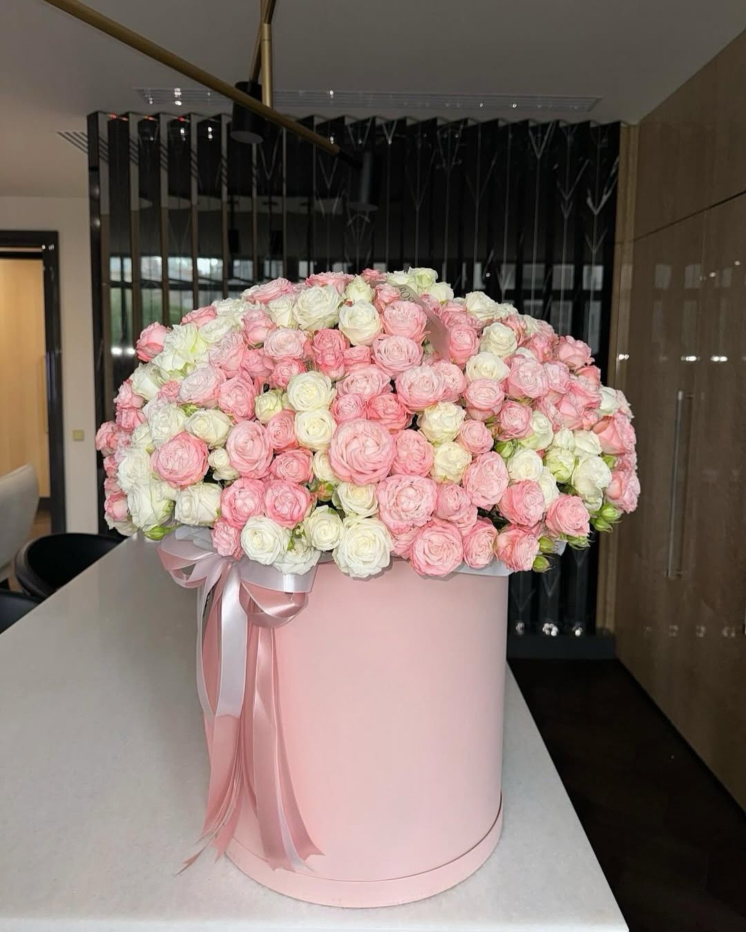 White and Pink  Rose Box