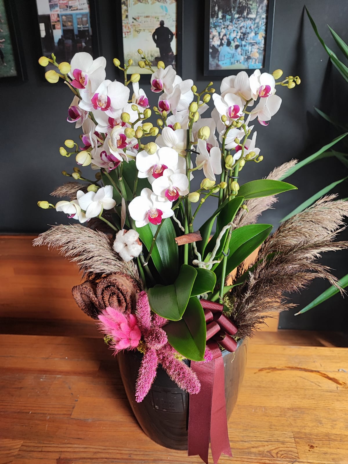 Zarafetin Adresi: Beyaz Orkide Aranjmanı